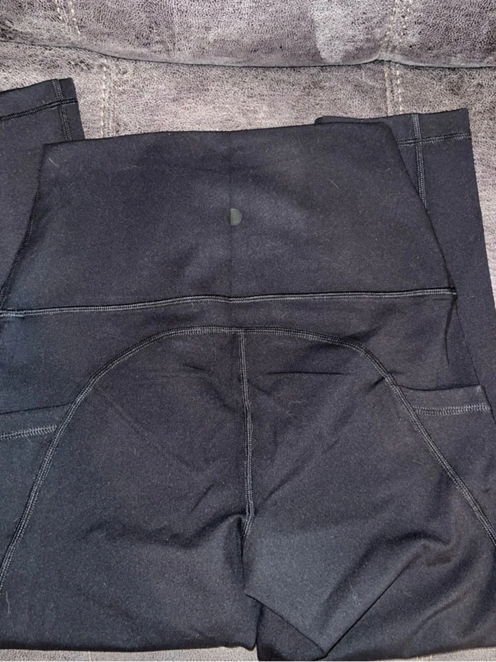 Yogalicious Lux Lenox Pocket Crop Tight Leggings - Picture 10 of 16